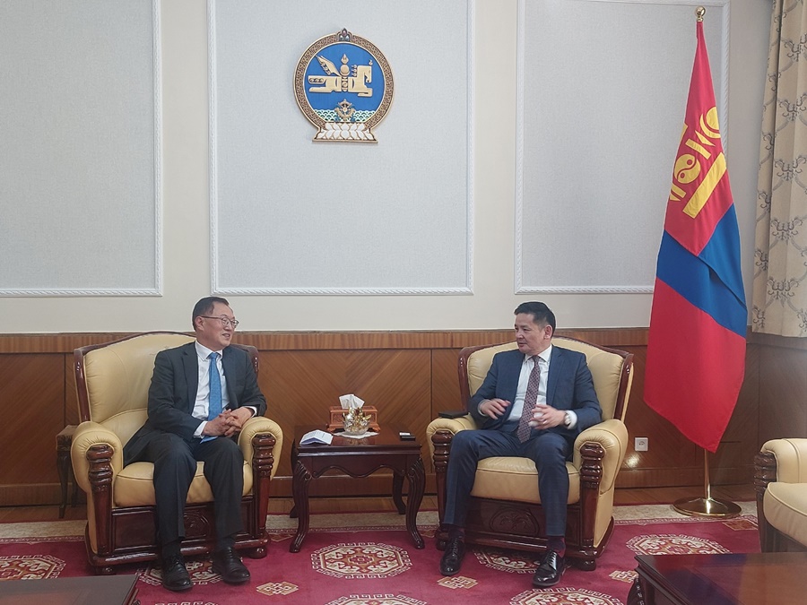 NEAR秘书长林秉镇4月18日与蒙古内阁官房部次官面谈