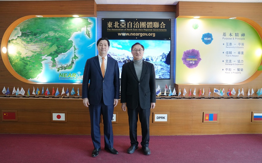 Former Korean Consul-General in Shenyang and Pohang City Vice-Mayor Visit the NEAR Secretariat